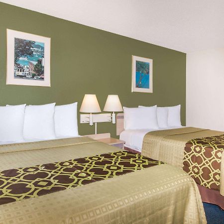 Travelodge By Wyndham Los Banos Ca מראה חיצוני תמונה
