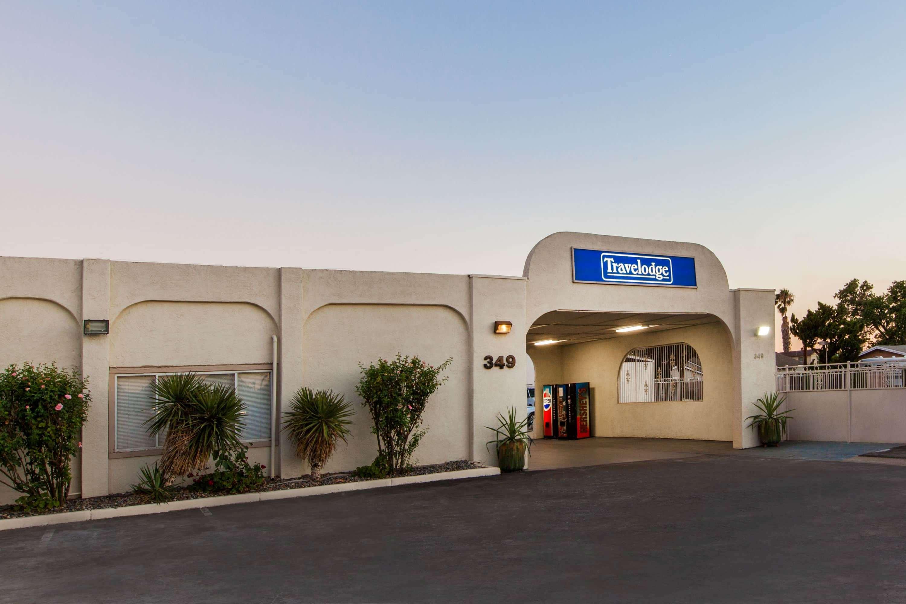 Travelodge By Wyndham Los Banos Ca מראה חיצוני תמונה