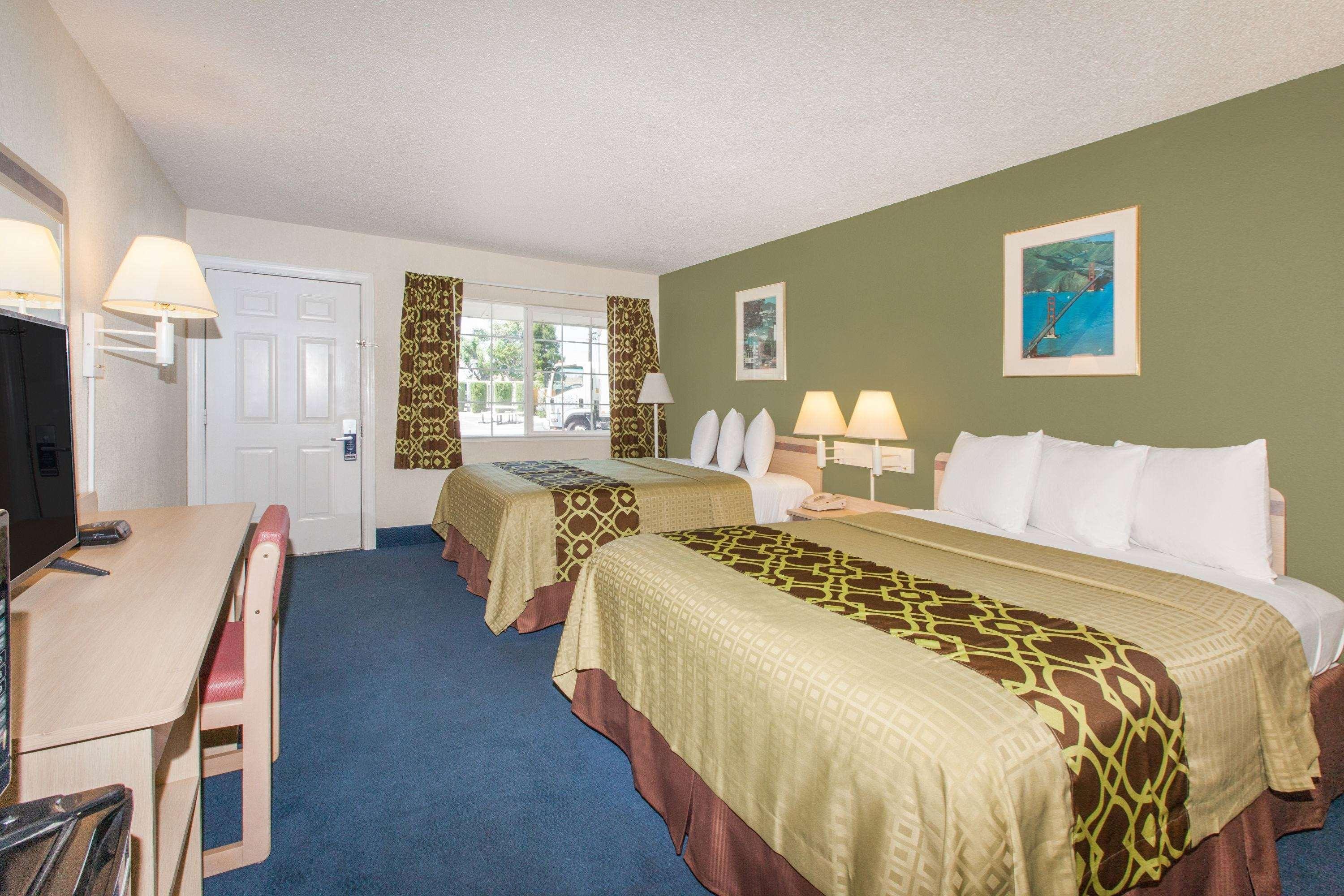 Travelodge By Wyndham Los Banos Ca מראה חיצוני תמונה