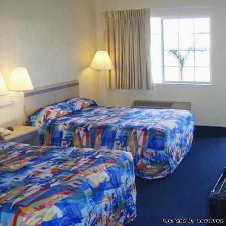 Travelodge By Wyndham Los Banos Ca חדר תמונה